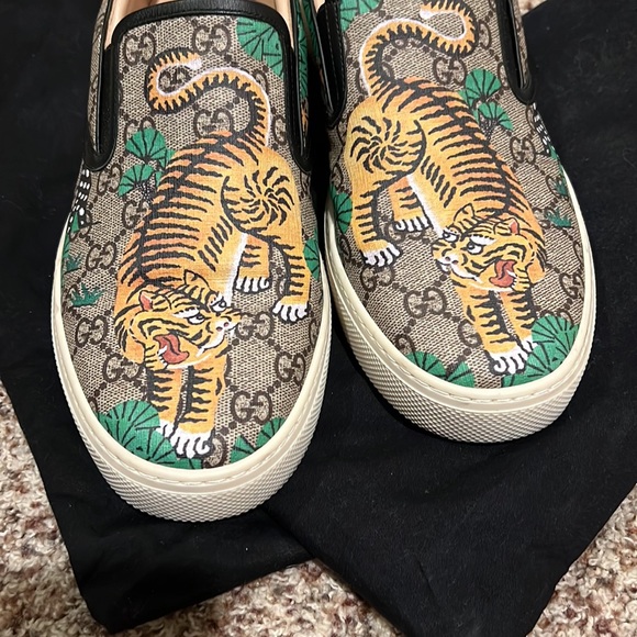 Gucci Tiger sneakers - Picture 3 of 8